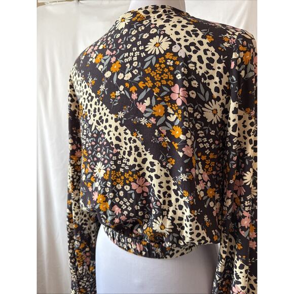 White Crow Women's S Cottagecore Floral Wrap Crop Blouse Boho Fairy Whimsical - Picture 4 of 12